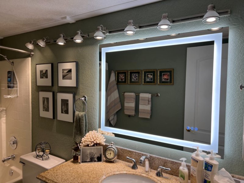 London, UK Customization case of intelligent led bathroom mirror in a large hotel